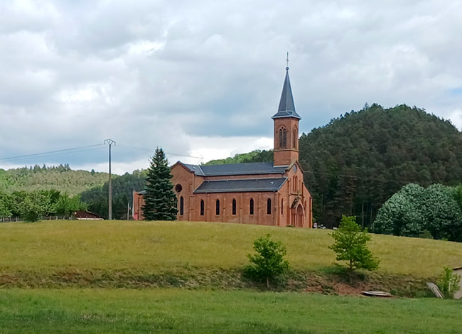 CCPB Vue de l’église d’Eguelshardt, Communauté de Communes du Pays de Bitche.